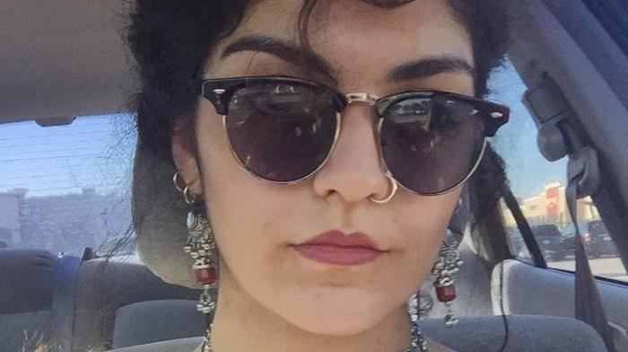 Εκανε selfie με τριχοφυία στην κοιλιά και δέχτηκε επίθεση στα social media [εικόνες] | iefimerida.gr 1