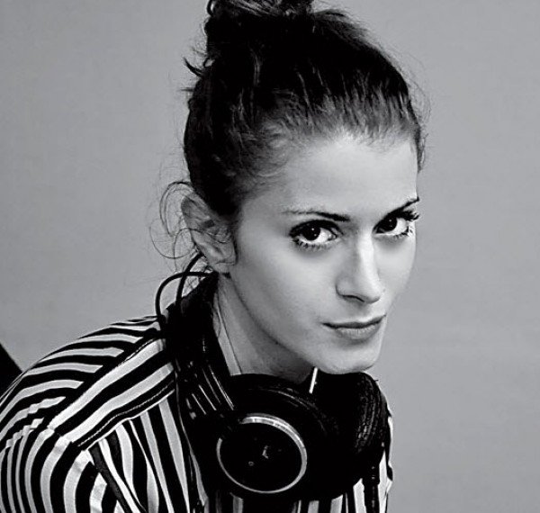 Η σύζυγος του Κωνσταντίνου Μπογδάνου με δική της εκπομπή στην τηλεόραση [εικόνες] | iefimerida.gr 0