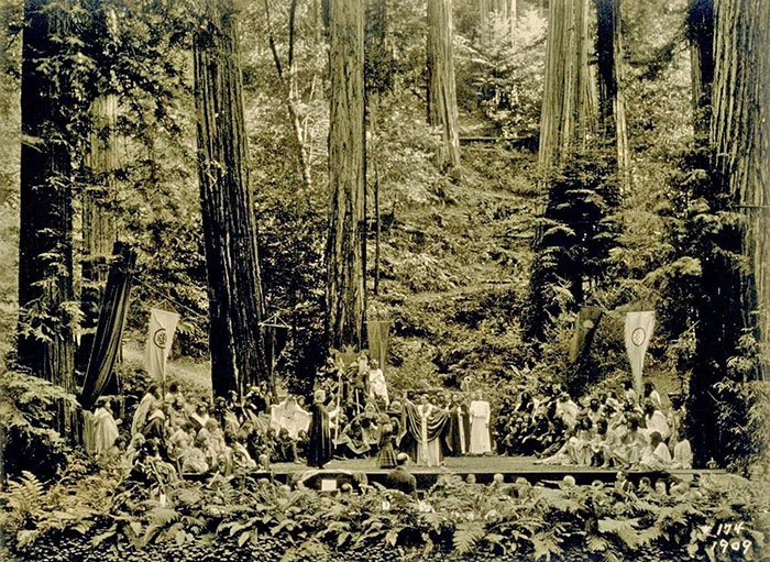 Κλαμπ των Μποέμ -Η μυστική στοά των πλουσίων που ενέπνευσε το House of Cards [εικόνες] | iefimerida.gr 1