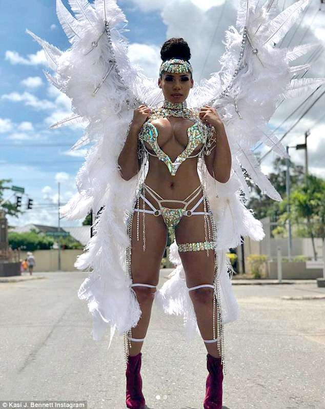 Ολα στη φόρα -Το κορίτσι του Γιουσέιν Μπολτ ρίχνει το Instagram με τη στολή της για το καρναβάλι της Τζαμάικα [εικόνες] | iefimerida.gr 0