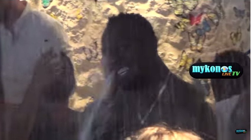 Ξεσαλώνει στο Μύκονο ο Μπόλτ -Κάθε βράδυ ξενύχτι και ντους με σαμπάνιες [εικόνες & βίντεο]  | iefimerida.gr 0