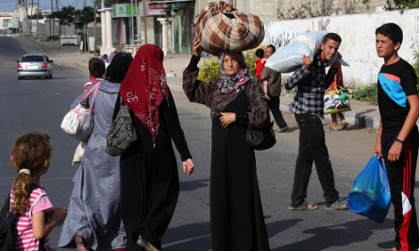 Οι Ισραηλινοί παρακολουθούν χαλαροί τις επιχειρήσεις και οι Παλαιστίνιοι φεύγουν κατά χιλιάδες για να γλιτώσουν [βίντεο&εικόνες] | iefimerida.gr 1