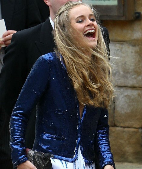 Παντρεύονται πρίγκιπας Χάρι-Κρεσίντα; Η 25χρονη χίπισσα χορεύτρια που έρχεται με φόρα να εκτοπίσει την Μίντλετον [εικόνες] | iefimerida.gr 6