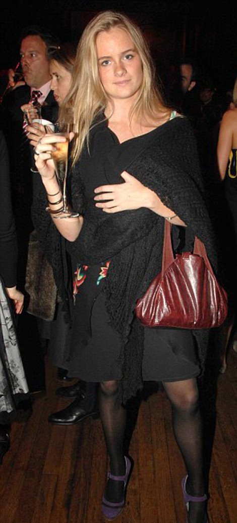 Παντρεύονται πρίγκιπας Χάρι-Κρεσίντα; Η 25χρονη χίπισσα χορεύτρια που έρχεται με φόρα να εκτοπίσει την Μίντλετον [εικόνες] | iefimerida.gr 10