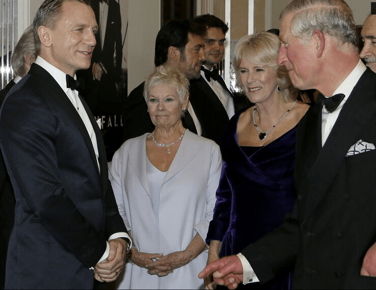 Σπάει ταμεία το Skyfall - Ήταν η τρίτη πιο επικερδής πρεμιέρα της Μεγάλης Βρετανίας [εικόνες] | iefimerida.gr 2