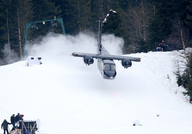 Τζέιμς Μποντ: Διέρευσαν οι πρώτες φωτογραφίες από τα γυρίσματα του Spectre [εικόνες] | iefimerida.gr 0