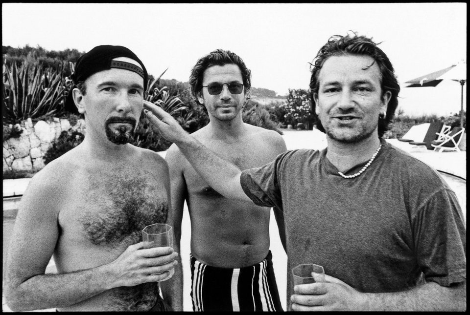 Στο πιο θρυλικό pool party της Γαλλικής Ριβιέρας -Από τον Μπόνο, μέχρι την Καρολίνα του Μονακό, όλοι έχουν περάσει από εκεί [εικόνες] | iefimerida.gr 2