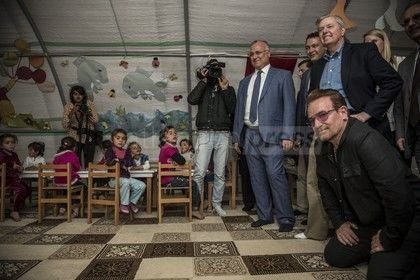 Μπόνο: Η στάση της Τουρκίας στο προσφυγικό είναι μάθημα για τον κόσμο [εικόνες&βίντεο] | iefimerida.gr 4