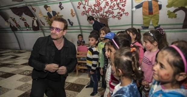 Μπόνο: Η στάση της Τουρκίας στο προσφυγικό είναι μάθημα για τον κόσμο [εικόνες&βίντεο] | iefimerida.gr 2