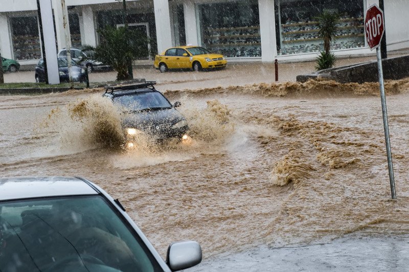 Σφοδρή καταιγίδα με χαλάζι και κεραυνούς έπληξε την Αττική [εικόνες] | iefimerida.gr 5
