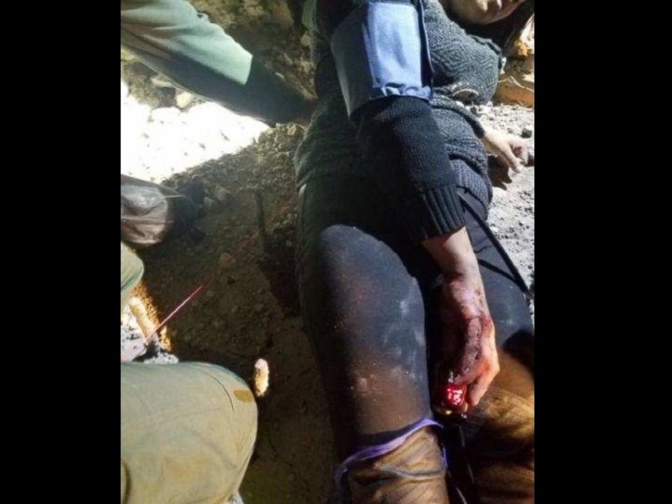 Μετανάστρια έπεσε από τον φράχτη στα σύνορα ΗΠΑ-Μεξικού και τραυματίστηκε από μεταλλικές ράβδους [εικόνες] | iefimerida.gr 0