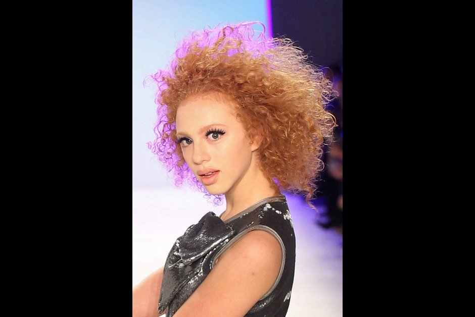 Η εκρηκτική 14χρονη νόθα κόρη του Μπόρις Μπέκερ -Η απίστευτη ιστορία μιας κοκκινομάλλας καλλονής [εικόνες] | iefimerida.gr 10