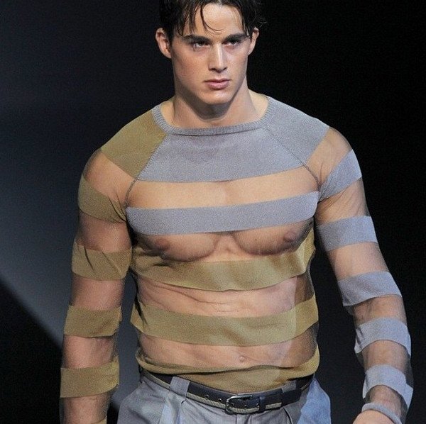 Αυτός είναι ο πιο «καυτός» καθηγητής μαθηματικών στον κόσμο -Κοιλιακοί φέτες, θανατηφόρο βλέμμα [εικόνες] | iefimerida.gr 5