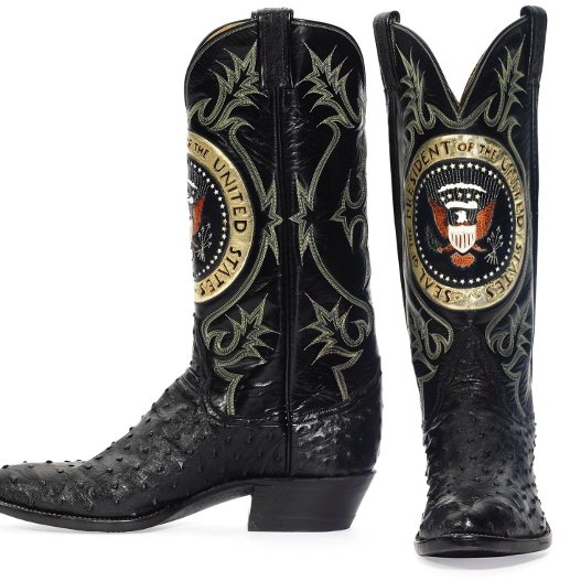 Ανάρπαστες οι μπότες του Ρόναλντ Ρίγκαν -Πωλήθηκαν σε δημοπρασία για $ 200.000 [εικόνα] | iefimerida.gr 0