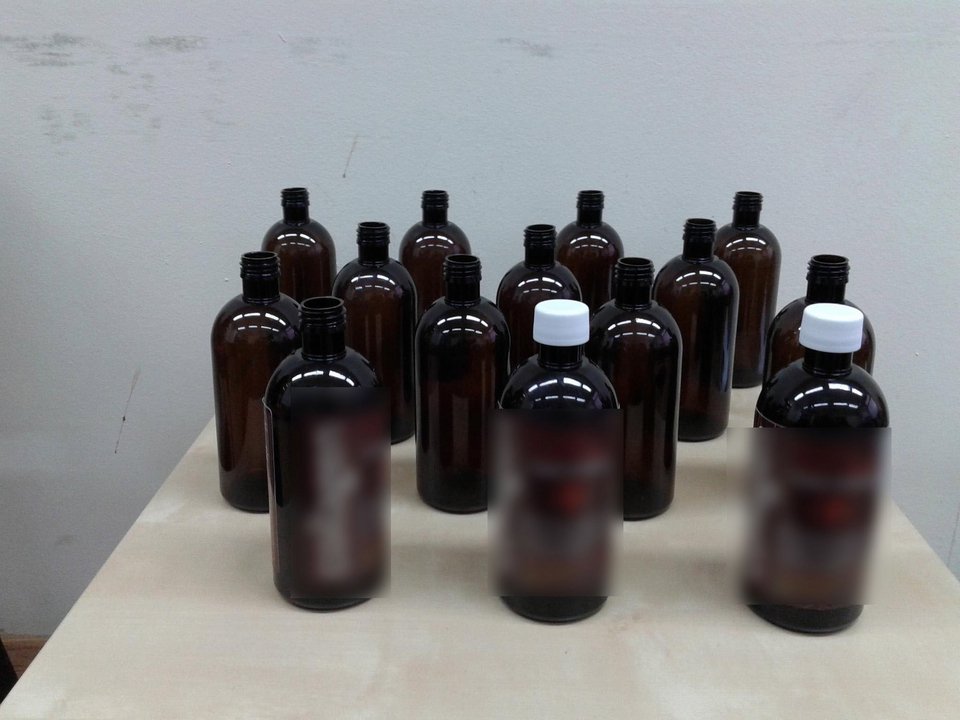 Γνωστή παρουσιάστρια συνελήφθη στο Κολωνάκι να διακινεί «μαϊμού» συμπληρώματα διατροφής [εικόνες]  | iefimerida.gr 0