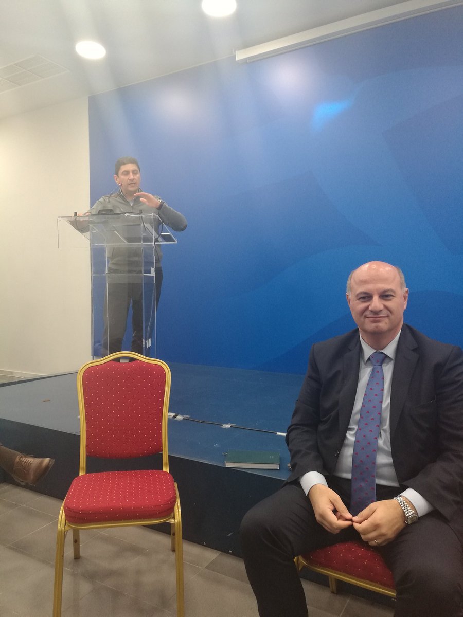 Στα θρανία οι βουλευτές της ΝΔ -Ο Αυγενάκης τους ενημέρωσε για την κάρτα μέλους [εικόνες] | iefimerida.gr 1