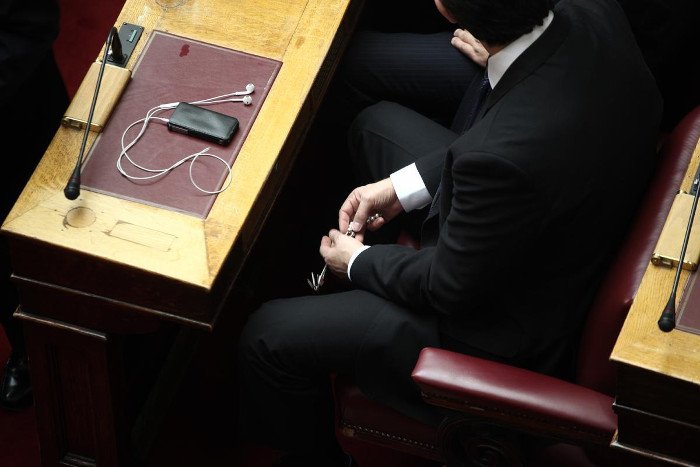 Τα καυτά φιλιά Καραμανλή στην Μαρία Σόδη -Ολα όσα έγιναν στην τρίτη ψηφοφορία [εικόνες] | iefimerida.gr 11