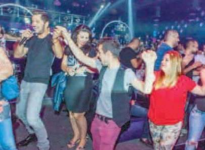 Περιζήτητοι στη Βουλγαρία οι διάσημοι Ελληνες τραγουδιστές -Νυχτοκάματο έως 3.000 ευρώ [εικόνες]  | iefimerida.gr 1