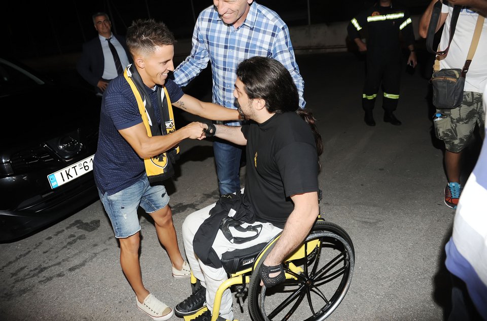 Λατρεία για τον Μπουονανότε - «Θα παίξω για τη φανέλα - Θέλω τίτλους με την ΑΕΚ» [εικόνες & βίντεο] | iefimerida.gr 3