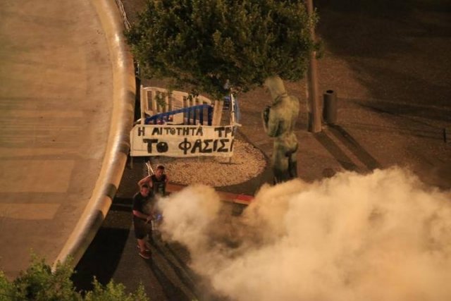 Η Τενερίφη έγινε... Αθήνα: Αλλαξαν ονόματα οι δρόμοι, όλα έγιναν ελληνικά -Ο ρόλος του Ματ Ντέιμον [εικόνες & βίντεο] | iefimerida.gr 7