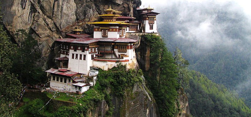 Μια ανάσα απόλυτου ζεν: Οι πανέμορφοι βασιλιάδες του Μπουτάν, με το παιδί τους [εικόνες] | iefimerida.gr 17