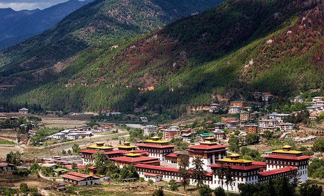 Μια ανάσα απόλυτου ζεν: Οι πανέμορφοι βασιλιάδες του Μπουτάν, με το παιδί τους [εικόνες] | iefimerida.gr 12