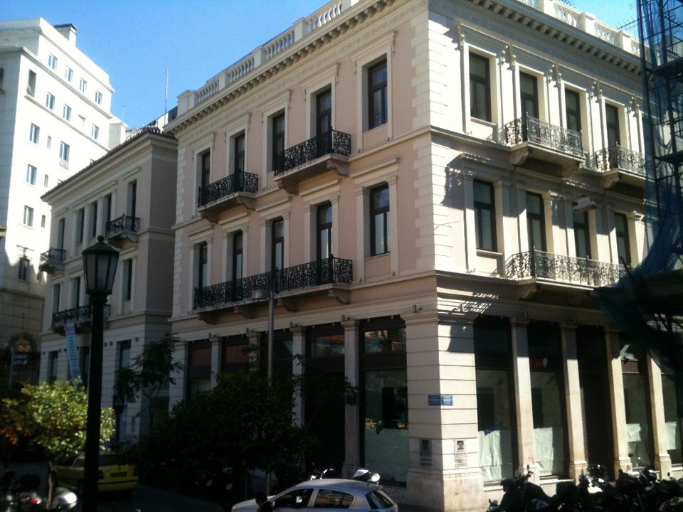 Τριώροφο διατηρητέο κτίριο του Μετοχικού Ταμείου Στρατού μετατρέπεται σε boutique hotel [εικόνες] | iefimerida.gr 1