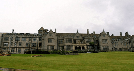 Πενθήμερη εκδρομή ακολασίας σε μεσαιωνικό κάστρο -Εταιρεία προσφέρει ταξίδι για σεξ [εικόνες] | iefimerida.gr 1