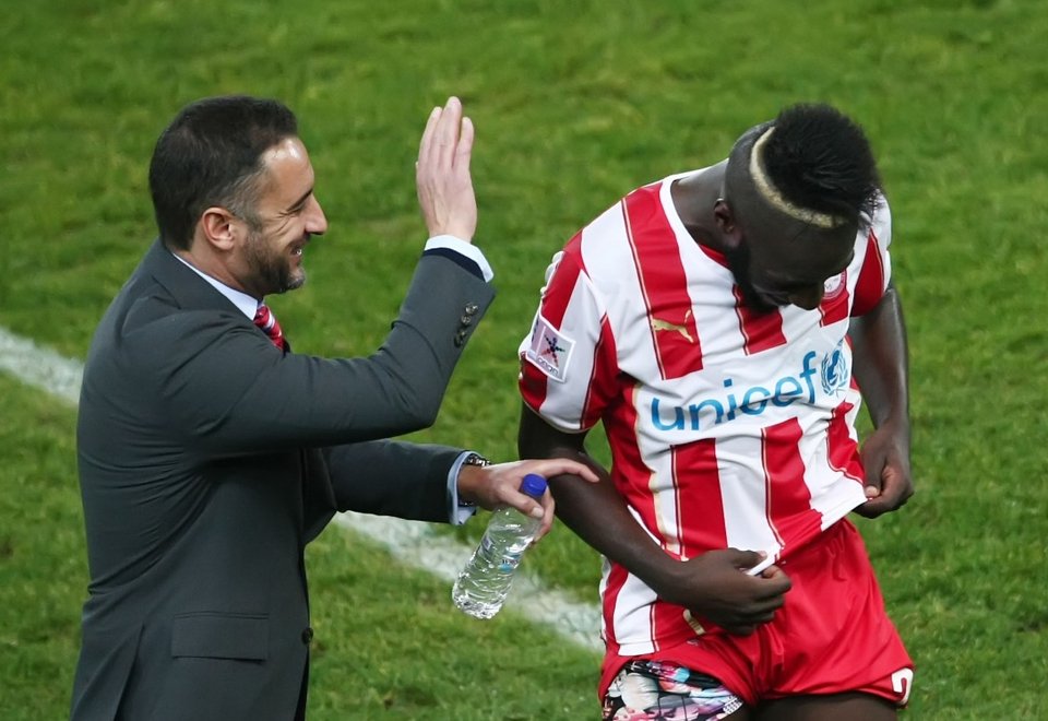 Η πλάκα του Περέιρα στον Μαζουακού για το εσώρουχό του [εικόνες] | iefimerida.gr 1