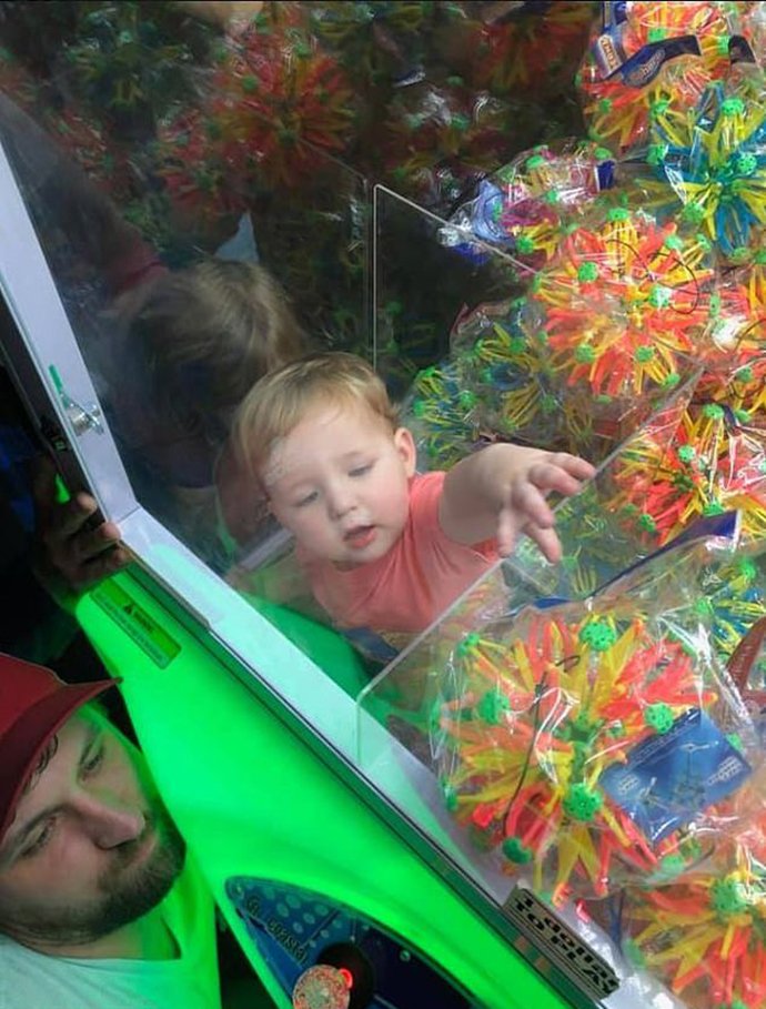 Απίστευτο: Aγόρι εγκλωβίστηκε στο παιχνίδι με τα αρκουδάκια και τη δαγκάνα -Το έβγαλε η Πυροσβεστική! [εικόνες] | iefimerida.gr 1