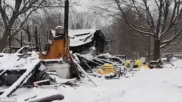 Ηρωας ετών 8: Θυσιάστηκε για να σώσει την οικογένειά του από φλεγόμενο τροχόσπιτο [εικόνες&βίντεο] | iefimerida.gr 1