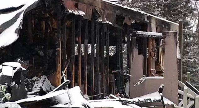 Ηρωας ετών 8: Θυσιάστηκε για να σώσει την οικογένειά του από φλεγόμενο τροχόσπιτο [εικόνες&βίντεο] | iefimerida.gr 2