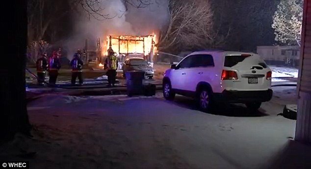 Ηρωας ετών 8: Θυσιάστηκε για να σώσει την οικογένειά του από φλεγόμενο τροχόσπιτο [εικόνες&βίντεο] | iefimerida.gr 5