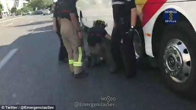 Απίστευτο: Νεαρός ταξίδεψε 230 χιλιόμετρα κρυμμένος κάτω από ένα... λεωφορείο [εικόνες] | iefimerida.gr 1