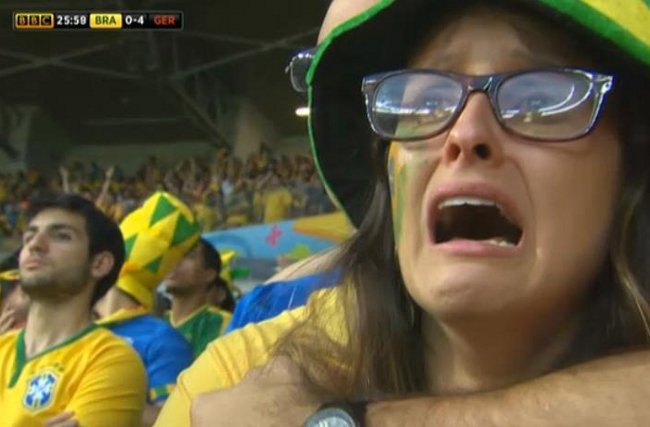 Εθνικό πένθος στη Βραζιλία -Συγκλονίζει το κλάμα των οπαδών μετά τη συντριβή από τη Γερμανία [εικόνες] | iefimerida.gr 4