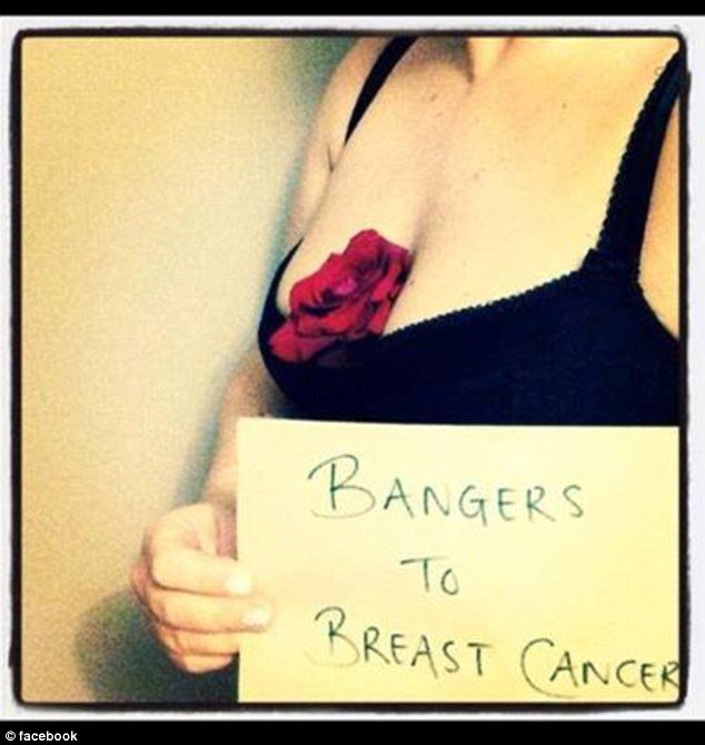 Προτάσσουν τα στήθη τους για την καταπολέμηση του καρκίνου -Η νέα φιλανθρωπική μανία που έγινε viral [εικόνες] | iefimerida.gr 1