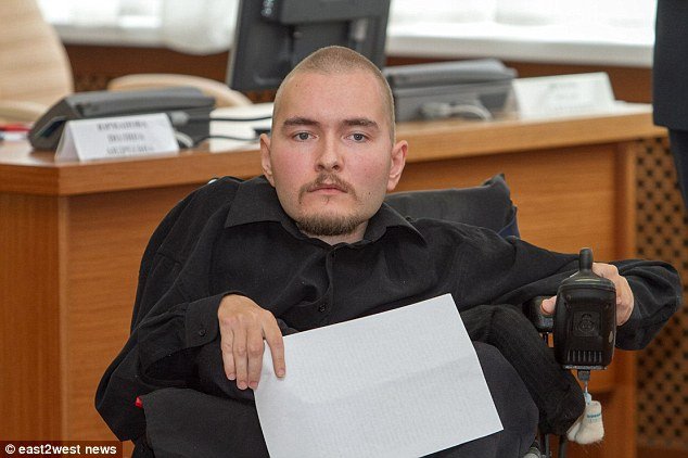 Αυτός είναι ο άντρας που θα υποβληθεί στην πρώτη μεταμόσχευση κεφαλιού [εικόνες] | iefimerida.gr 0