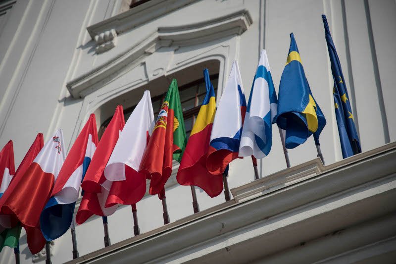 Οι ηγέτες της ΕΕ συνεδρίασαν σε ένα κάστρο βγαλμένο από άλλη εποχή -Αναγεννησιακό, με χρυσά ντεκόρ [εικόνες] | iefimerida.gr 7