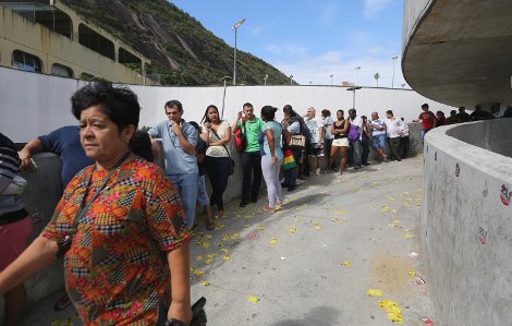 Μονομαχία Ρούσεφ - Νέβες σε β' γύρο εκλογών έδειξαν οι κάλπες στη Βραζιλία -Τρίτη η Σίλβα, αν και ήταν φαβορί [βίντεο & εικόνες] | iefimerida.gr 7