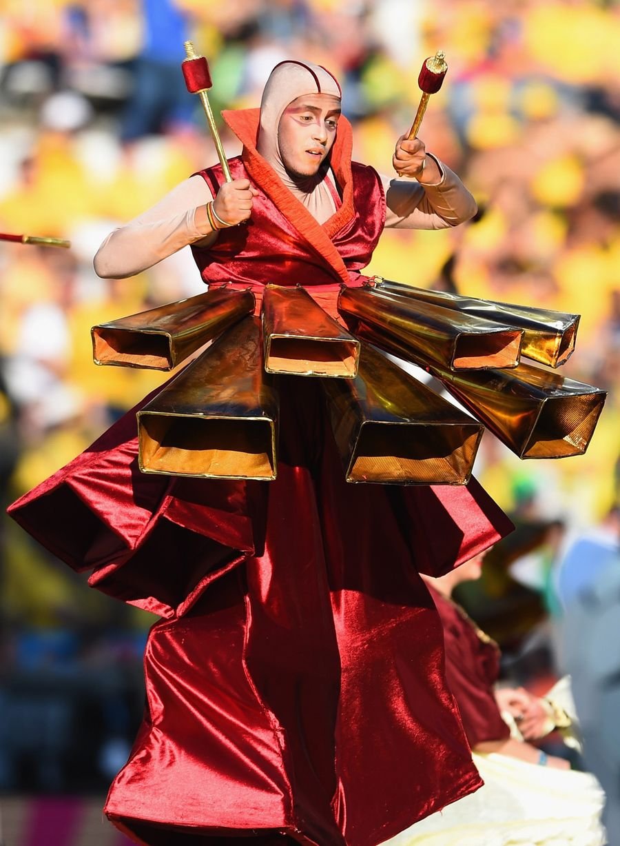 Η φαντασμαγορική έναρξη του Μουντιάλ -Εντυπωσιακά κοστούμια, σέξι χορευτικά και φίλαθλοι σε παραλήρημα [εικόνες] | iefimerida.gr 4