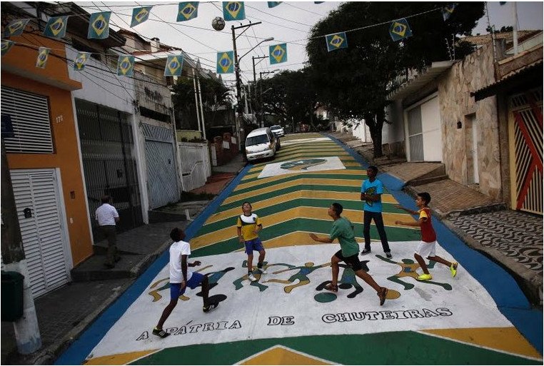 Ο τοίχος είχε τη δική του ιστορία -Τα γκράφιτι της οργής και του θυμού κατά του Μουντιάλ στη Βραζιλία [εικόνες] | iefimerida.gr 2