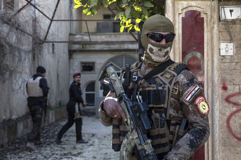 Ο ιρακινός στρατός κατέλαβε δύο συνοικίες στη δυτική Μοσούλη [εικόνες & βίντεο]  | iefimerida.gr 7