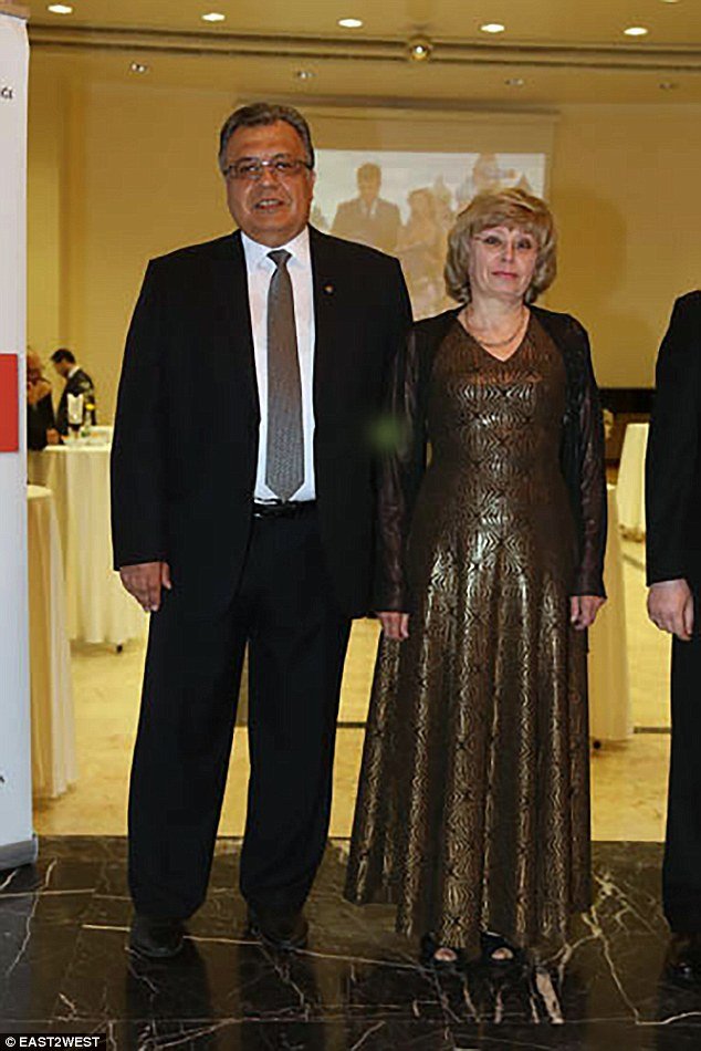 Η σύζυγος του Ρώσου πρέσβη αποκαλύπτει: Δεν είχαμε σωματοφύλακες στην Αγκυρα [εικόνες] | iefimerida.gr 4