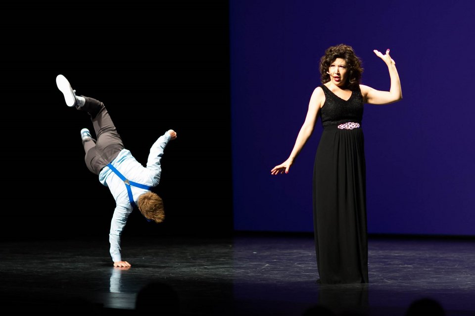 Η καλύτερη ομάδα breakdance διεθνώς σε ρυθμούς Μότσαρτ στην Τεχνόπολη! [εικόνες & βίντεο]  | iefimerida.gr 2