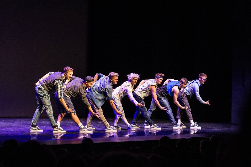 Η καλύτερη ομάδα breakdance διεθνώς σε ρυθμούς Μότσαρτ στην Τεχνόπολη! [εικόνες & βίντεο]  | iefimerida.gr 1