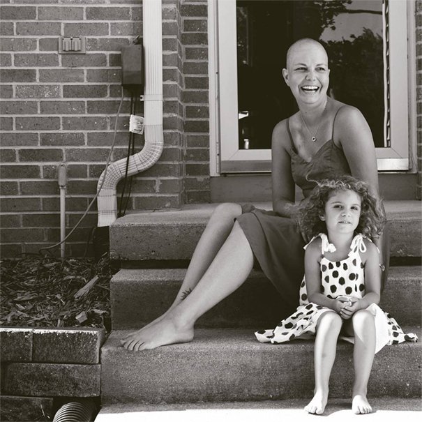 Καρκινοπαθής μητέρα έγραφε κάρτες στην κόρη της για να μην την ξεχάσει [εικόνες] | iefimerida.gr 0