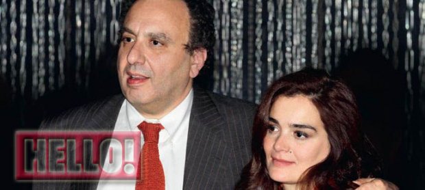 Το πρώτο δημόσιο φιλί του Χωμενίδη με τη Γωγώ Μπρέμπου [εικόνες] | iefimerida.gr 1