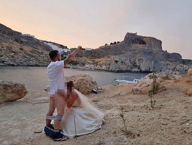 Ακυρώθηκαν 300 πολιτικοί γάμοι αλλοδαπών στη Λίνδο -Η φωτογραφία που είχε προκαλέσει σάλο και έφερε την απαγόρευση | iefimerida.gr 0