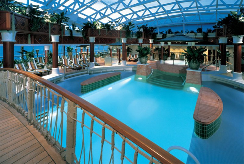 Μία «πλωτή πολιτεία» στη Σούδα -Το εντυπωσιακό κρουαζιερόπλοιο Jewel of Seas [εικόνες] | iefimerida.gr 9