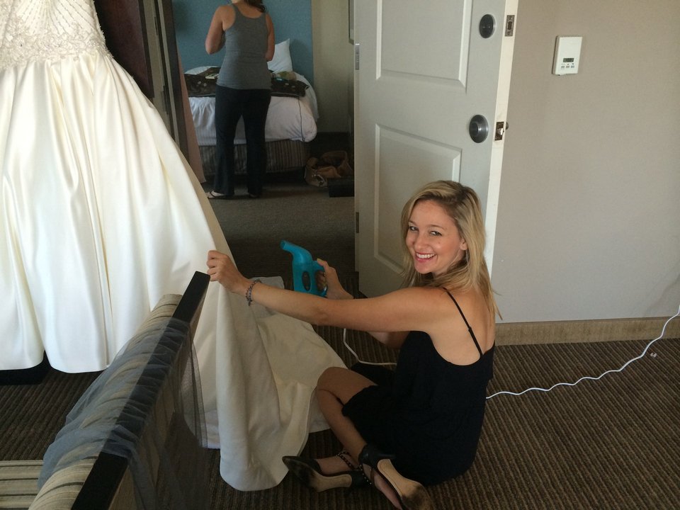 Αφησε τη δουλειά της και έγινε επαγγελματίας παράνυφος [εικόνες] | iefimerida.gr 5